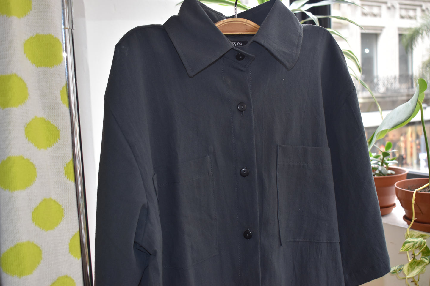 Camisa gris grafito