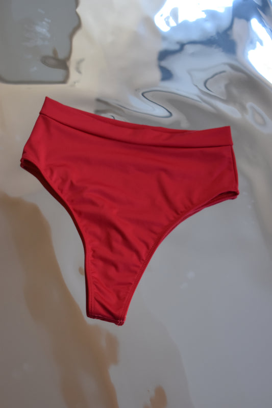 trusa kali LESS /ROJO OPACO//SALE