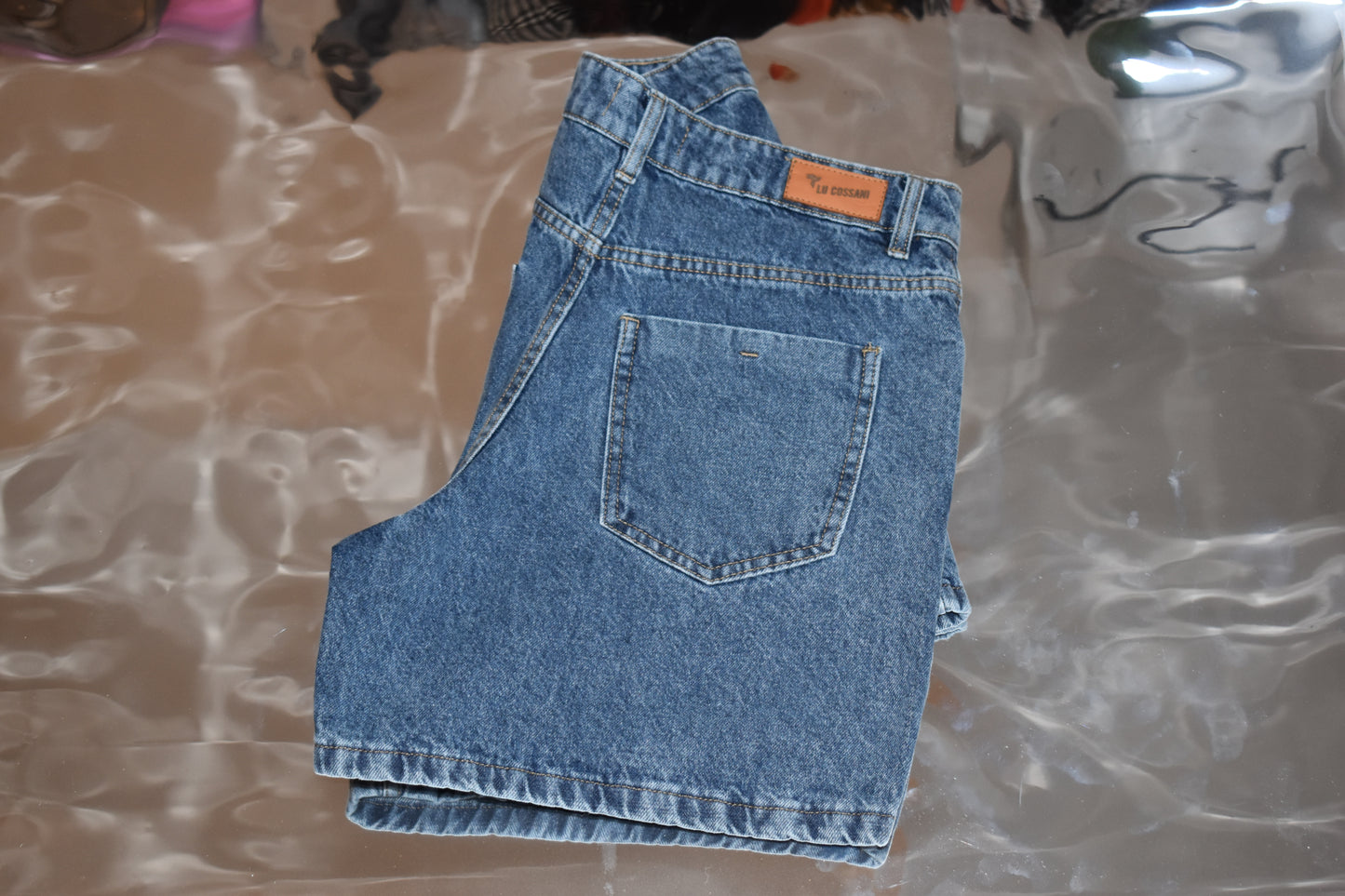 Short denim