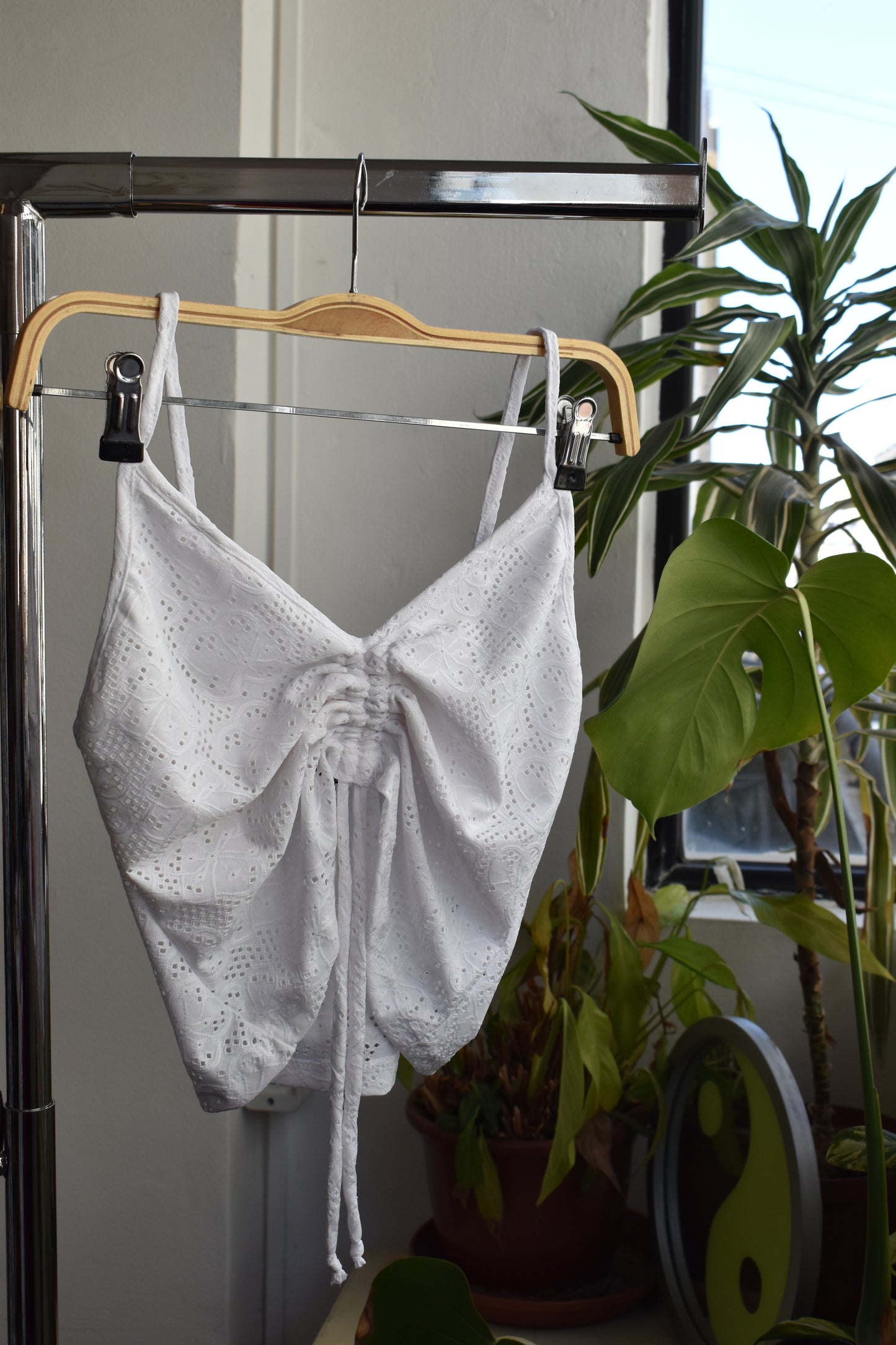 Top Frunce broderie blanco