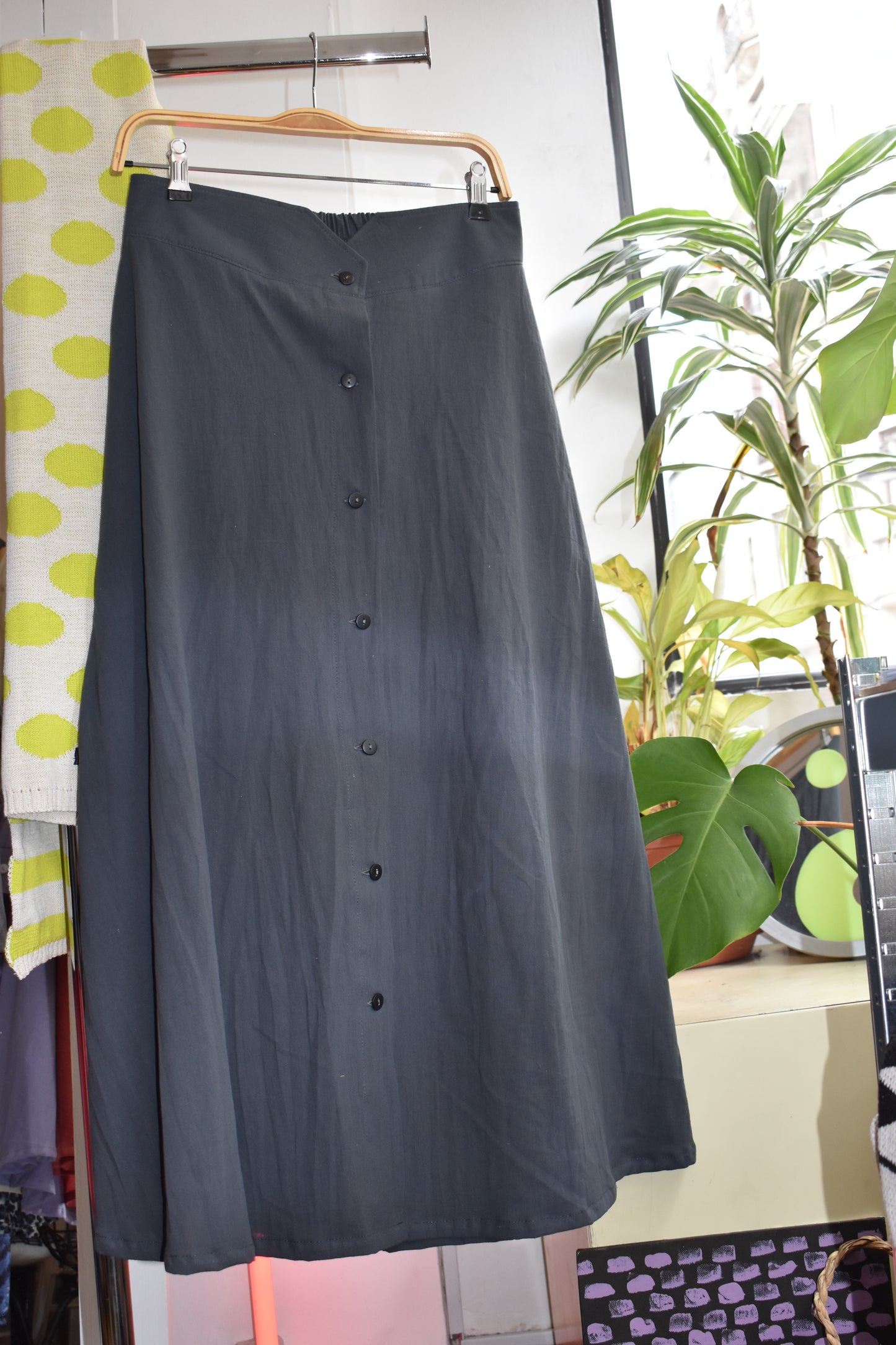 Falda Folk gris grafito