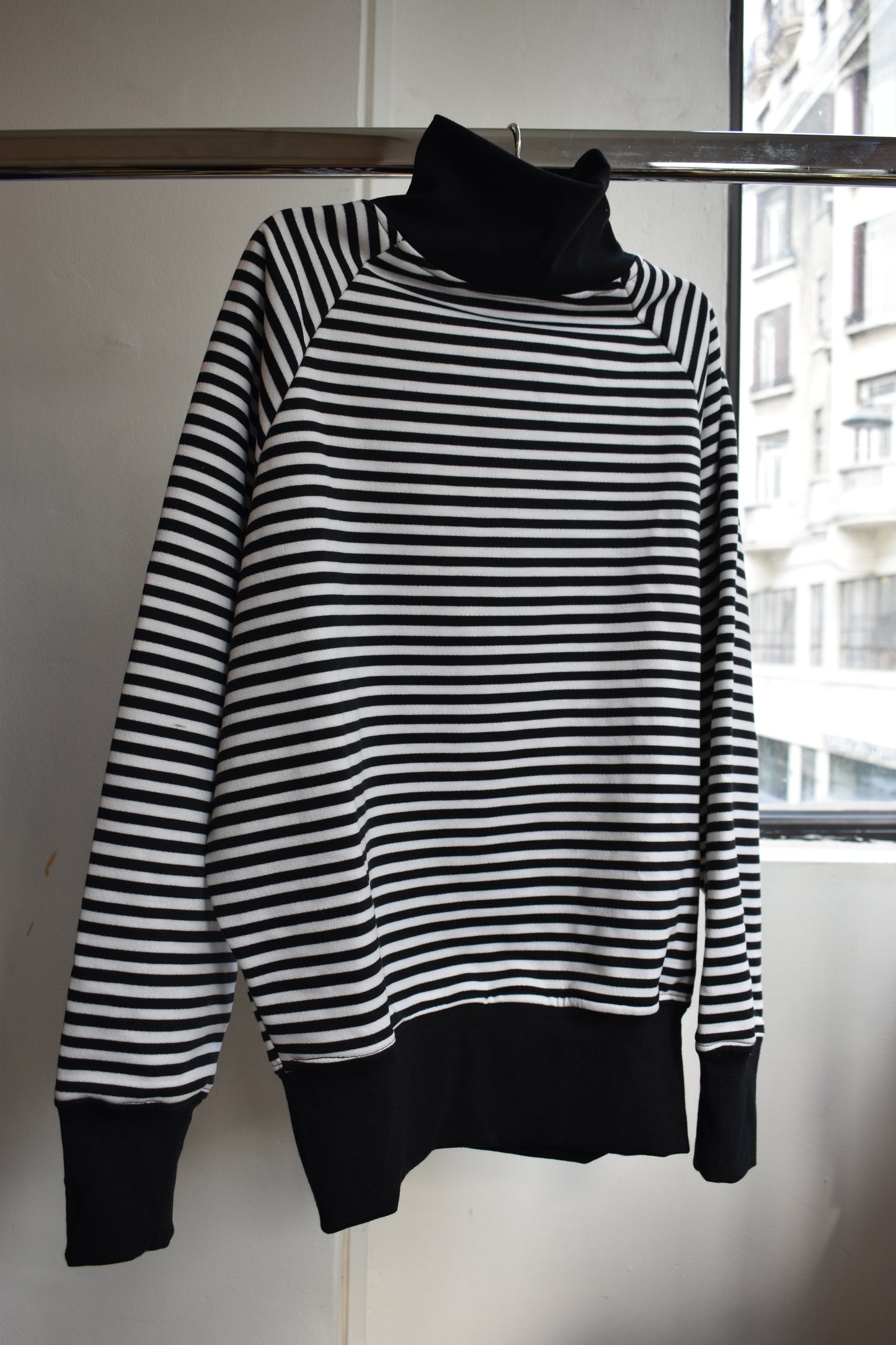 SWEATER RAYA